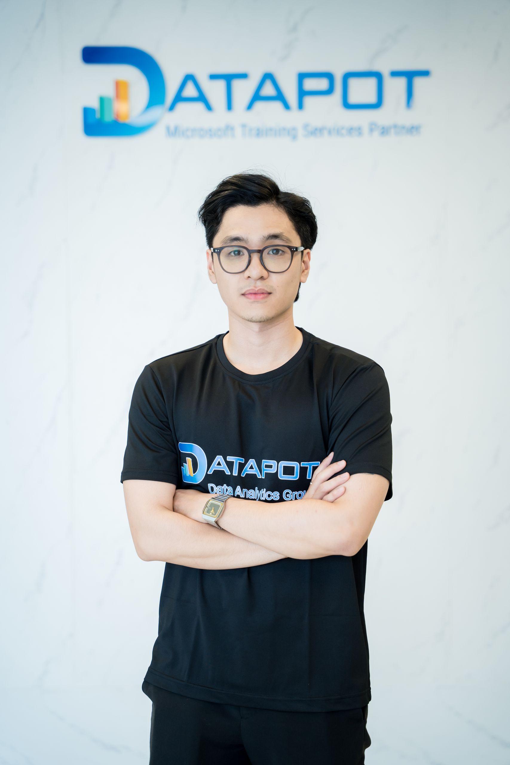 MR. NGUYỄN HOÀNG