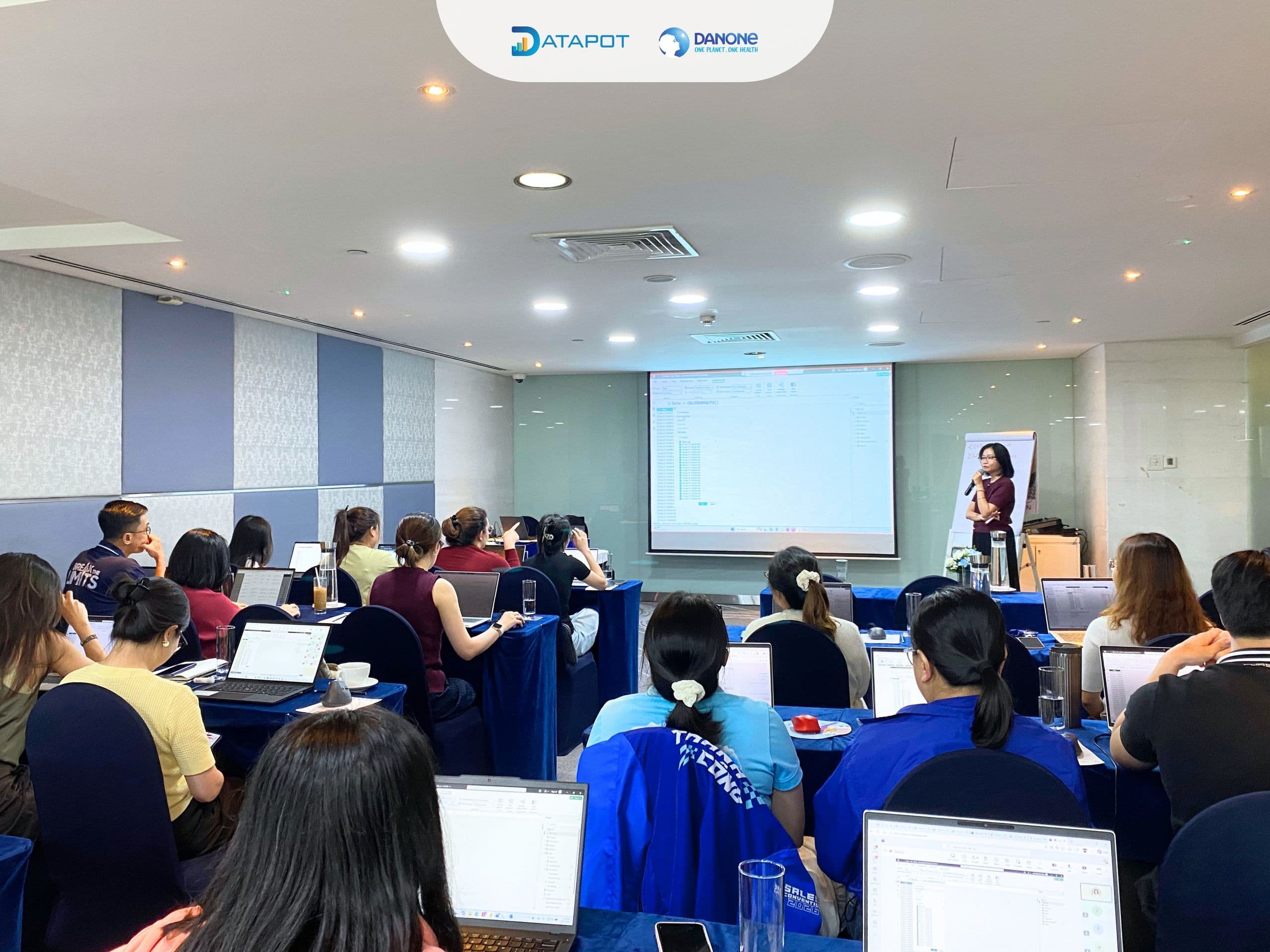 Datapot x DANONE Việt Nam: Đào tạo Power BI thực chiến theo phương pháp Training on Job  