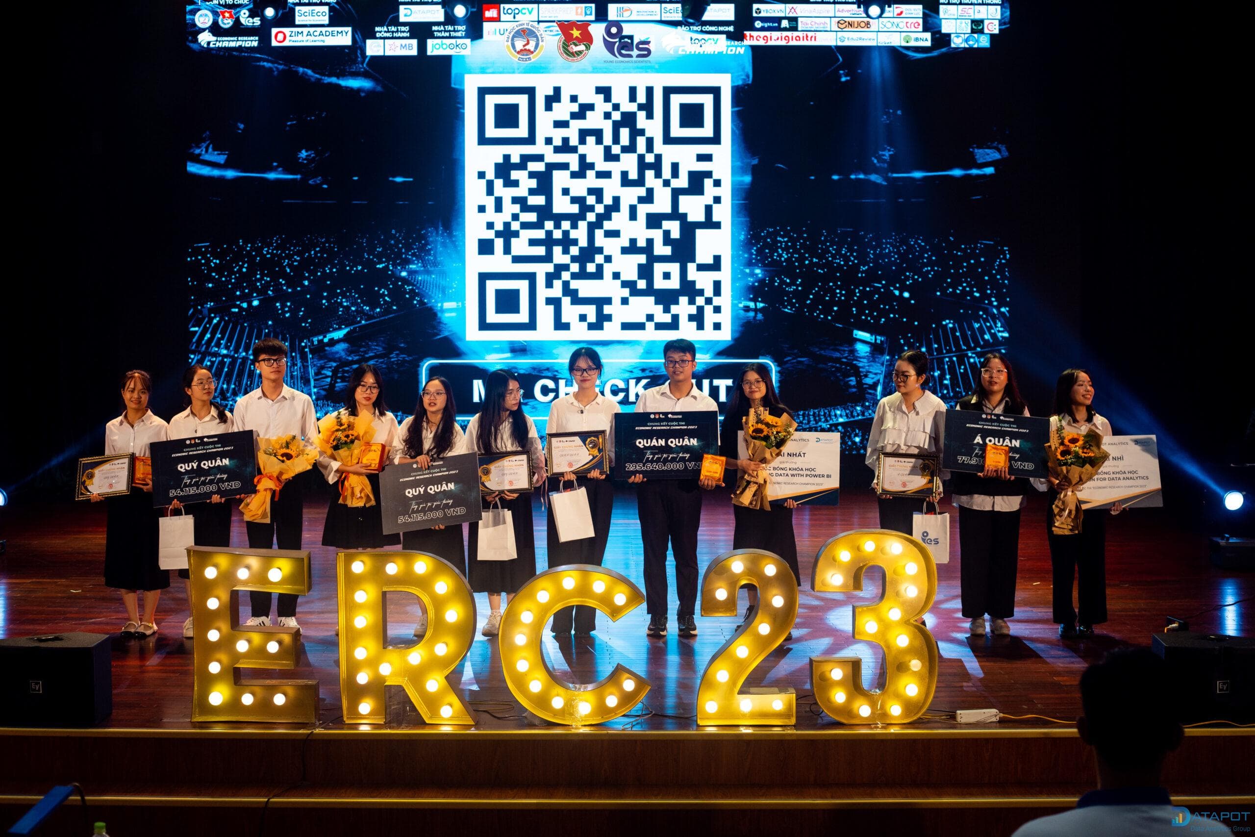 CHUNG KẾT CUỘC THI ECONOMIC RESEARCH CHAMPION – CLB SINH VIÊN NGHIÊN CỨU KHOA HỌC YES